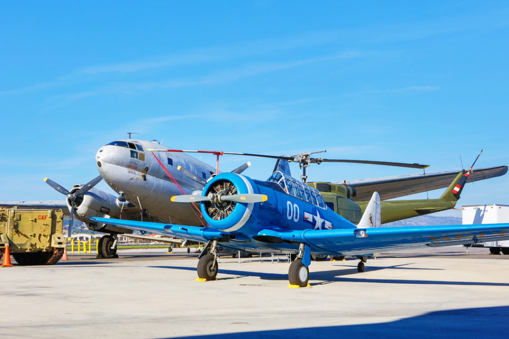 CAMARILLO_CAF airport plane