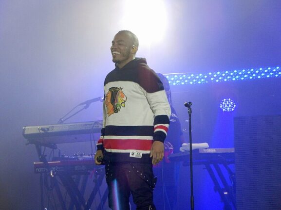 Andersen Paak performing live